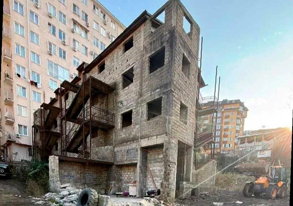 Власти Сочи приступают к сносу трех самостроев