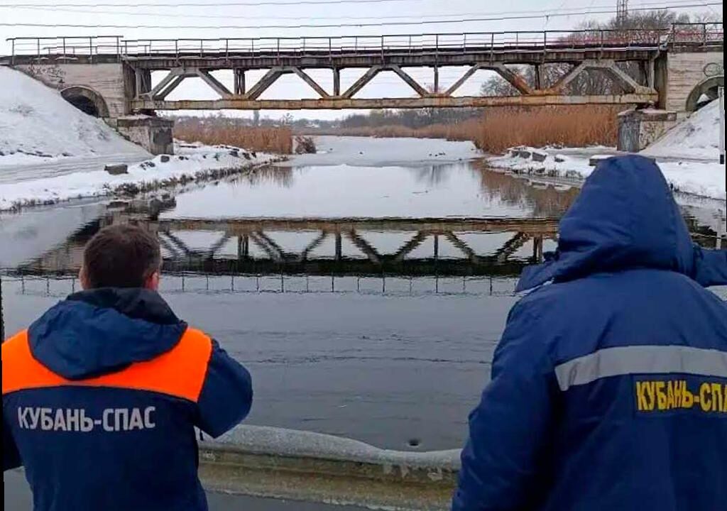 В Краснодарском крае есть возможность увеличения уровня воды в реках и затоплений из-за потепления и осадков. Об этом предупреждает аварийно-спасательная служба «Кубань-СПАС».