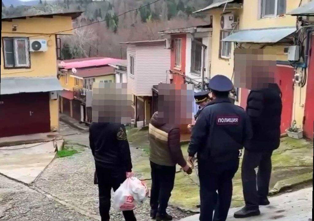 Более 200 человек попали в полицию в Сочи за выходные