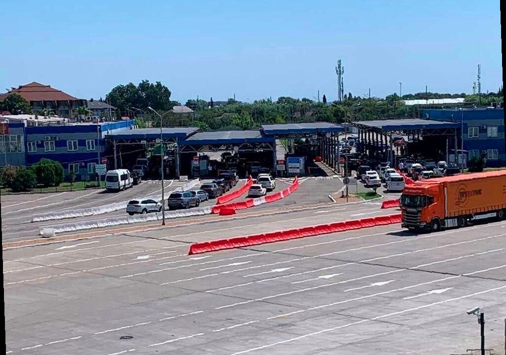 Погранпереход «Адлер» модернизируют: пропускная способность вырастет в